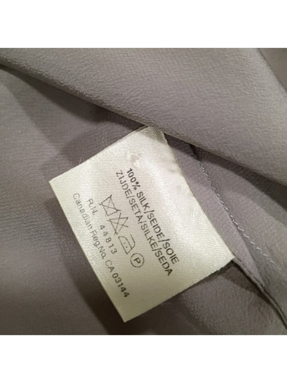 Jaeger Silk Button-Up Blouse Gray M Cropped  Vintage Pre-Owned - Picture 12 of 14